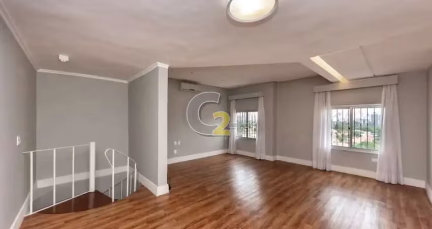 Apartamento Duplex à venda em Moema com 1 suíte, sem vaga