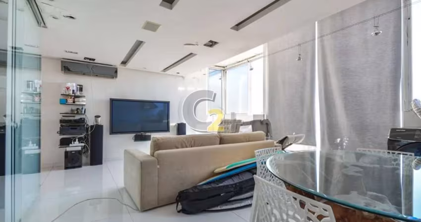 Cobertura a venda em Moema  com 1 suíte e 2 vagas