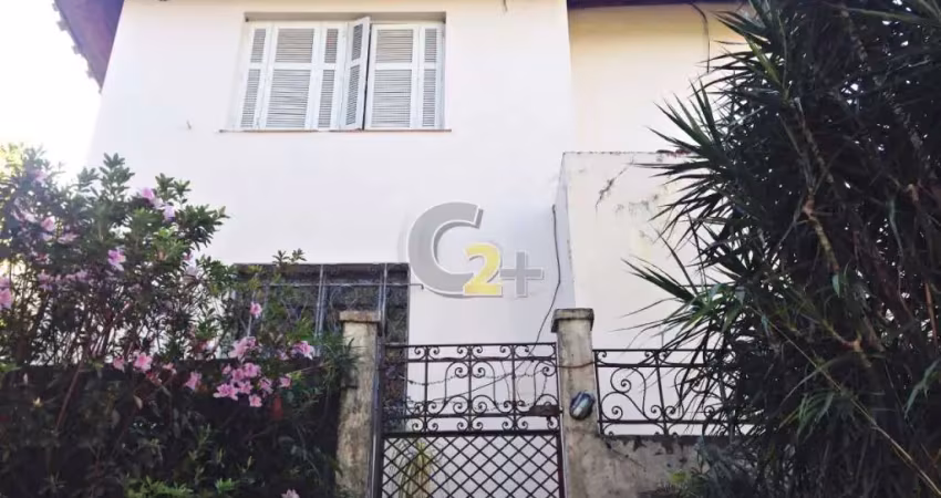 Sobrado á venda na vila madalena, 3 quartos, 1 suíte, 3 vagas de garagem.