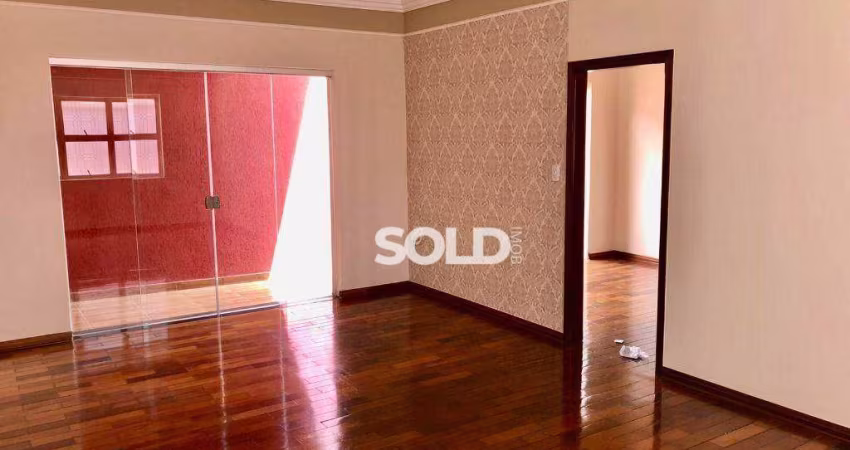 Casa com 3 dormitórios à venda, 230 m² por R$ 445.000,00 - Parque do Horto - Franca/SP