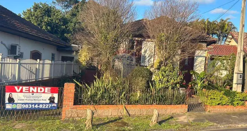 Casa à venda na Rua Clóvis Pestana, 748, Vila Imbui, Cachoeirinha
