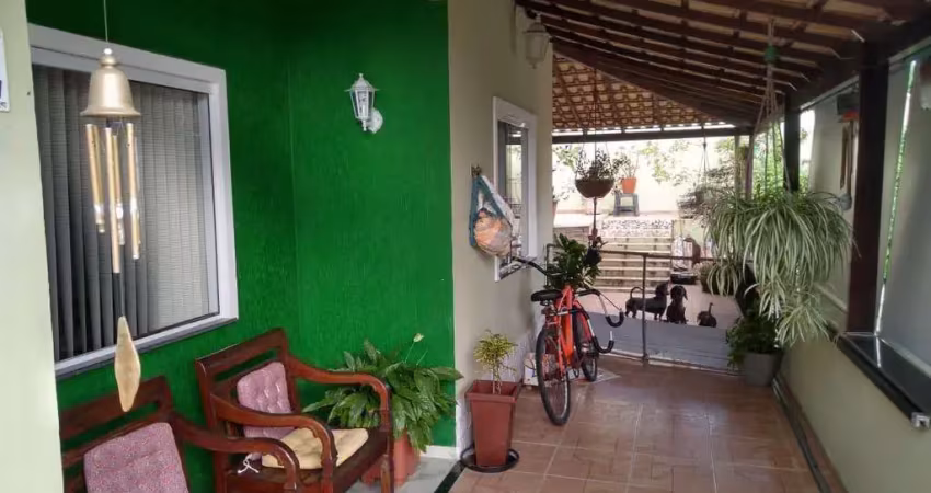 Casa para Venda em Saquarema, Porto Novo, 3 dormitórios, 1 suíte, 2 banheiros, 3 vagas