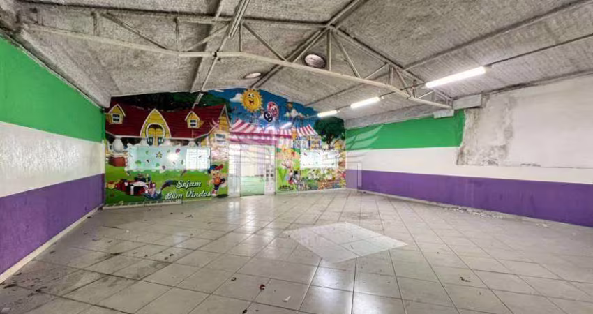 Salão comercial para Comprar, 672m², Vila Bastos - Santo André/SP.