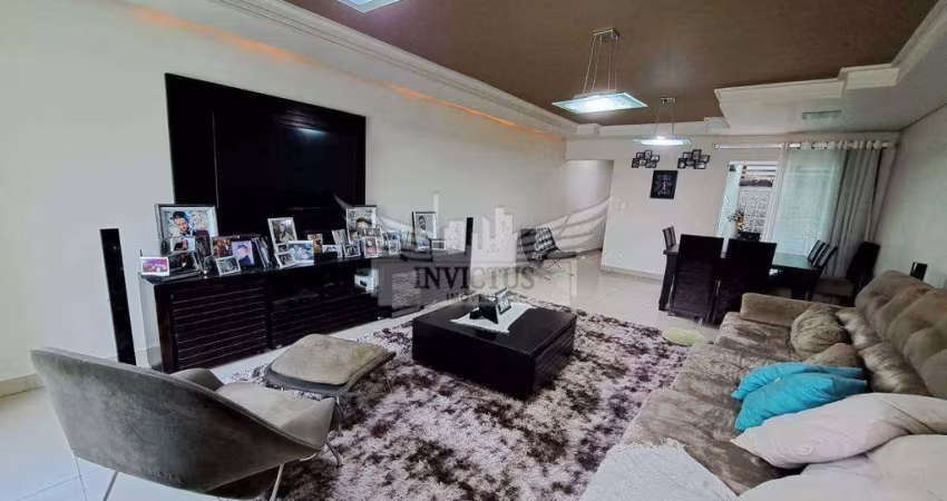 Sobrado com 4 Suítes para Comprar, 300m² - Vila Guiomar, Santo André/SP.