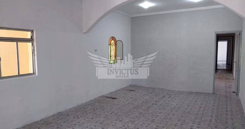 Casa Térrea com 3 Quartos para Alugar, 301m² - Vila Santa Tereza em Santo André/SP.