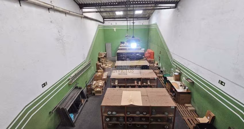 Galpão Comercial para Comprar, 260m² - Jardim Santo Antônio, Santo André/SP.