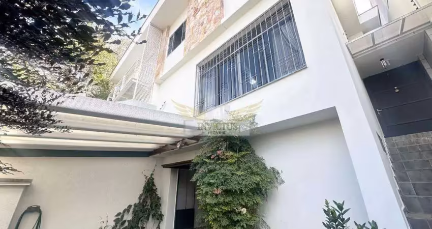 Sobrado com 4 Quartos para Comprar, 189m² - Bairro Jardim, Santo André/SP.
