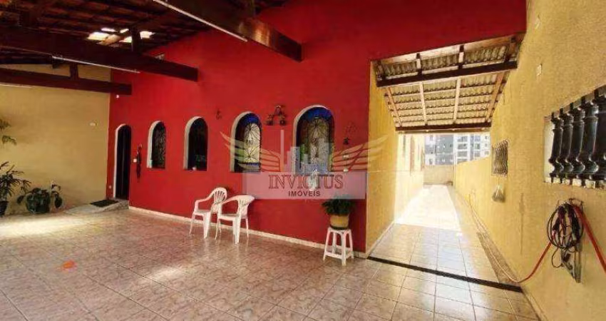 Casa Assobradada de Esquina com 3 Quartos para Comprar, 335m² - Parque Oratório, Santo André/SP.