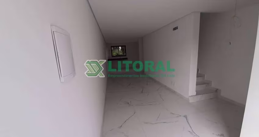 Sobrado Tríplex  Germinado 2 Dormitórios