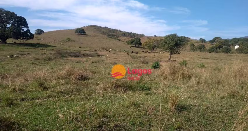 Área à venda, 360000 m² por R$ 960.000,00 - Monjolo - São Gonçalo/RJ