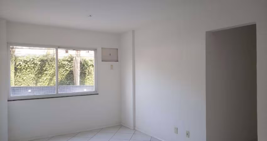 Apartamento com 2 dormitórios à venda, 58 m² por R$ 175.000,00 - Santa Bárbara - Niterói/RJ