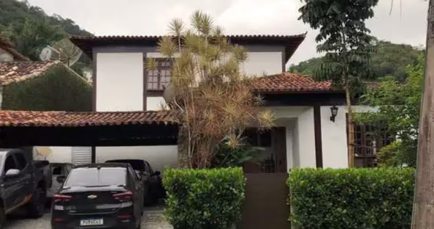 Casa com 4 dormitórios à venda, 400 m² por r$ 2.300.000,00 - itaipu - niterói/rj