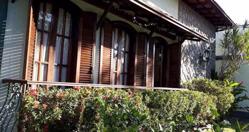 Casa com 3 dormitórios à venda, 152 m² por r$ 900.000,00 - vital brasil - niterói/rj