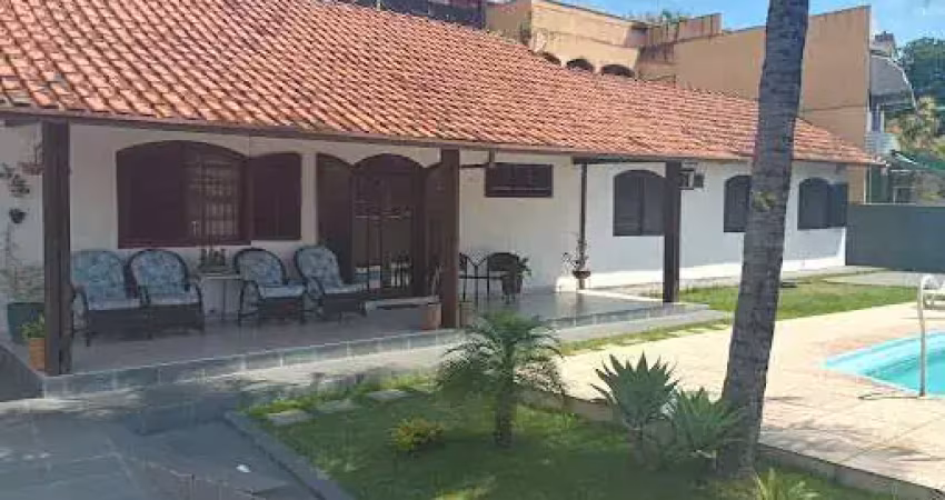 Casa com 3 dormitórios à venda, 221 m² por r$ 850.000,00 - maria paula - niterói/rj