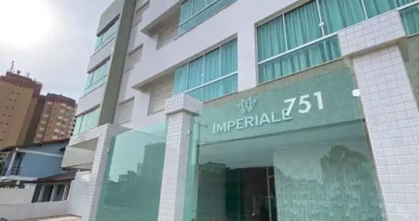 Lindo apartamento com excelente pradão construtivo no centro de tramandaí