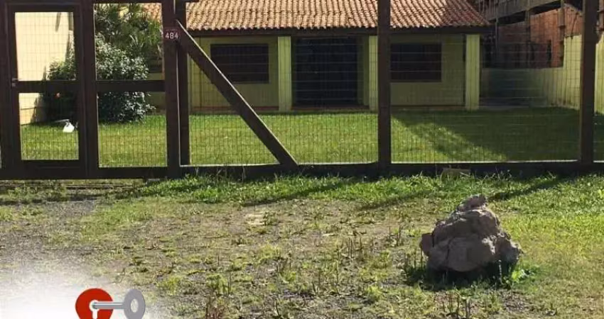 CASA COM 5 DORMITÓRIOS EM TERRENO DE 14X43 NA BARRA DE TRAMANDAÍ