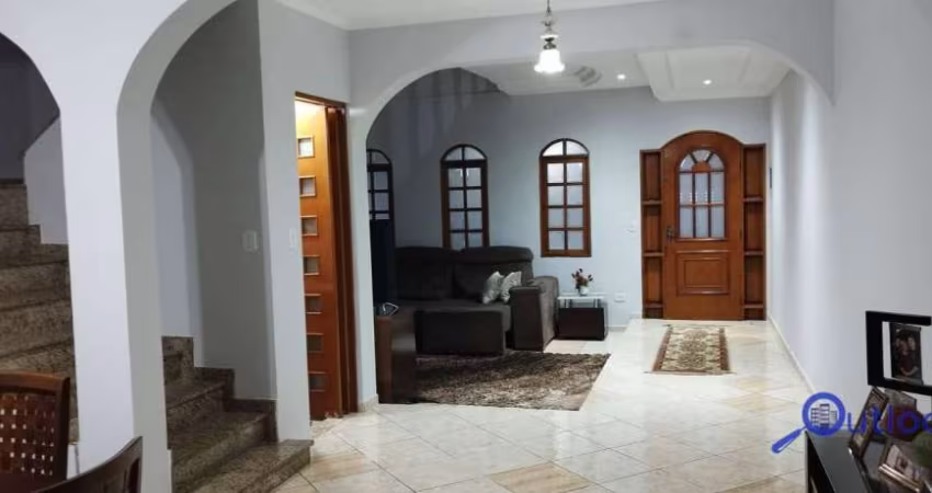 Casa com 3 dormitórios à venda, 252 m² por R$ 800.000,00 - Vila Conceição - Diadema/SP