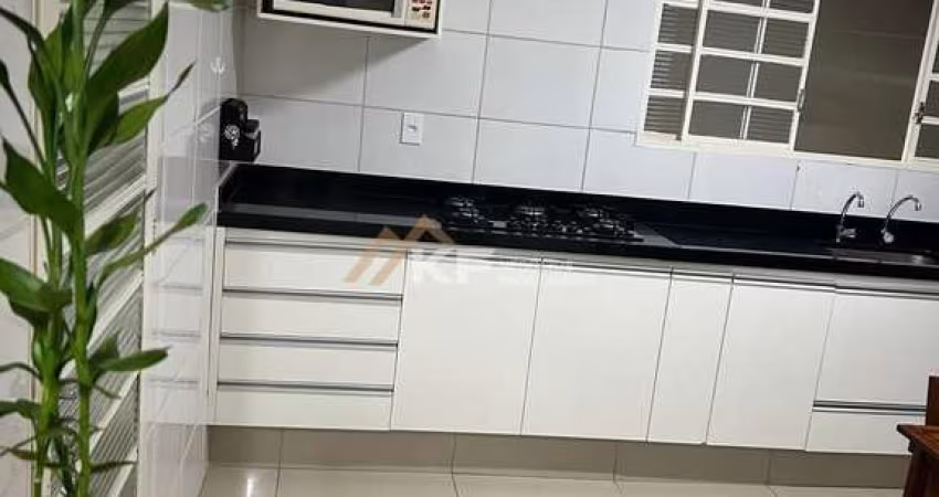 Casa com Suíte e Área Gourmet Jardim Castelo Branco - Ribeirão Preto / SP