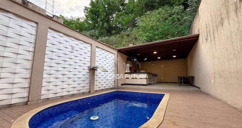 Casa com 3 dormitórios à venda, 190 m² por R$ 580.000,00 - Bairro de Fátima - Barra do Piraí/RJ