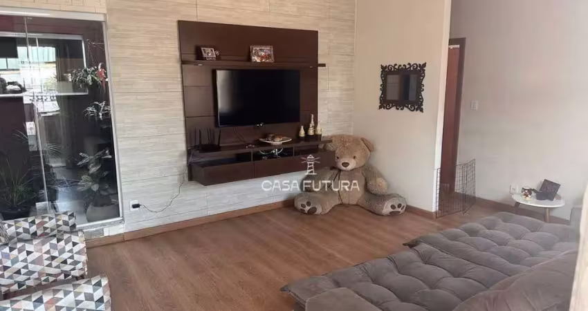 Casa com 3 dormitórios à venda, 165 m² por R$ 695.000 - Água Limpa - Volta Redonda/RJ