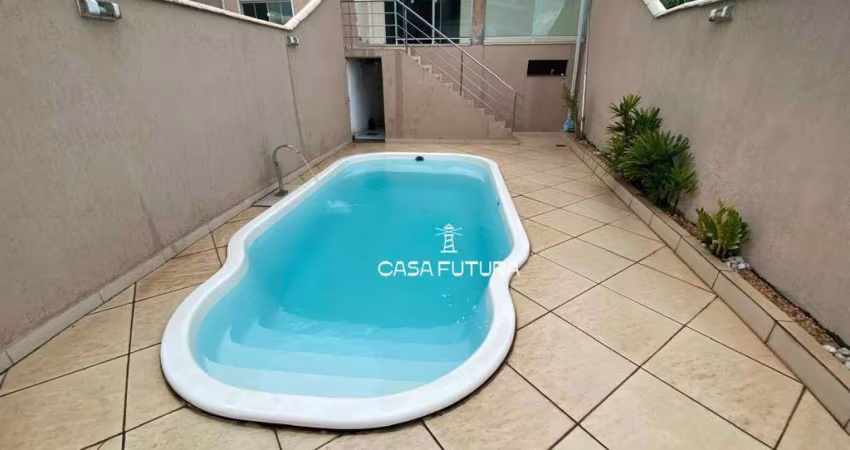 Casa com 3 dormitórios à venda, 350 m² por R$ 1.200.000 - Village Santa Helena - Volta Redonda/RJ