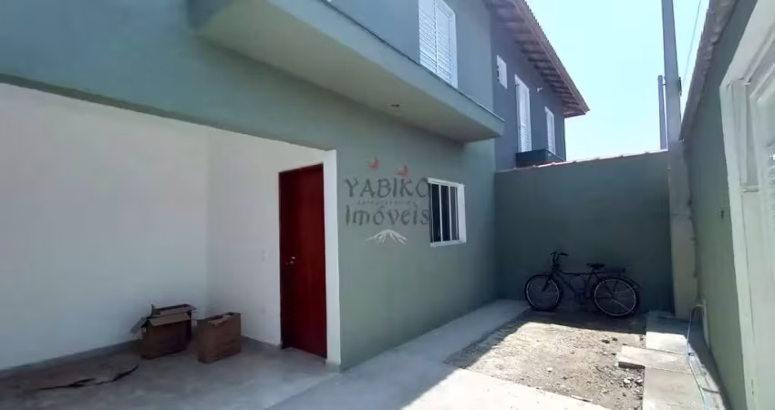 Sobrado NOVO com 2 Suítes e Cozinha Integrada!