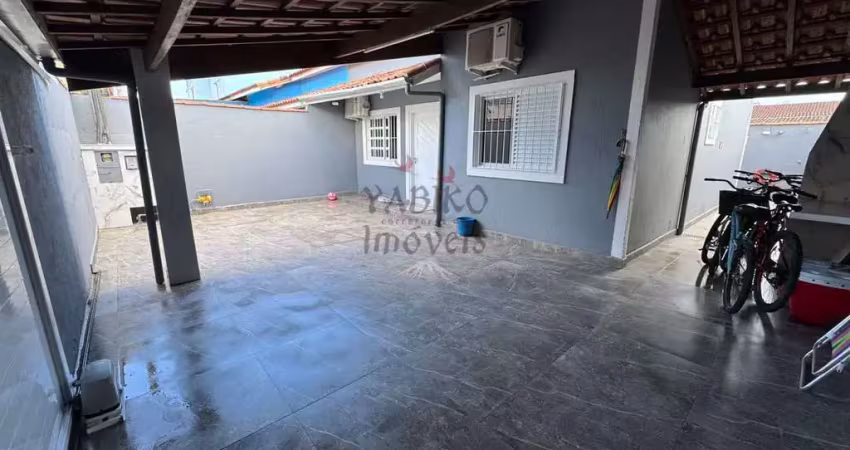 Casa com 2 quartos sendo 01 suíte, centro, bertioga
