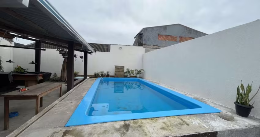 Casa para Venda em Pontal do Paraná, Marissol, 2 dormitórios, 1 suíte, 2 banheiros, 3 vagas