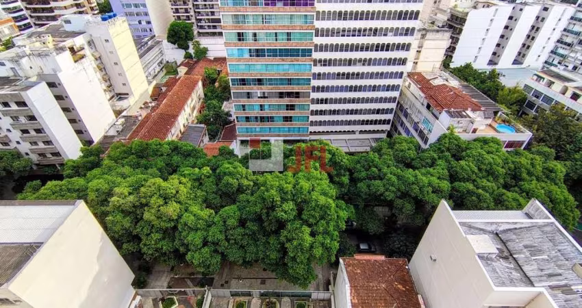 Apartamento 110 m² 3 quartos com uma suíte e dependência completa - Rua Itacuruçá - Tijuca - RJ