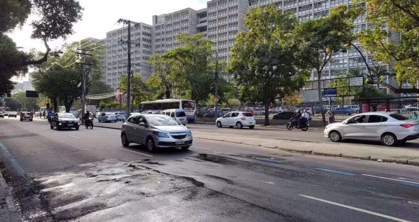 Casa de vila 2 quartos com vaga em frente a uerj - maracanã - rj
