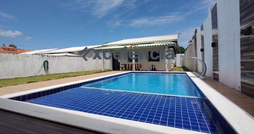 Casa térrea com 3 quartos, terreno com 360m2, em Barra do Jacuípe!
