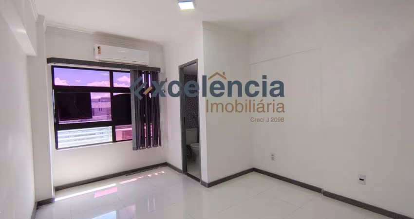 Sala comercial com 28m2, em Vilas do Atlântico!
