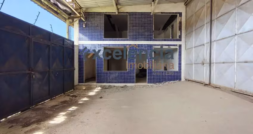 Três galpões com 1.000m2 cada, terreno com 3.000m2, no Jardim Limoeiro!