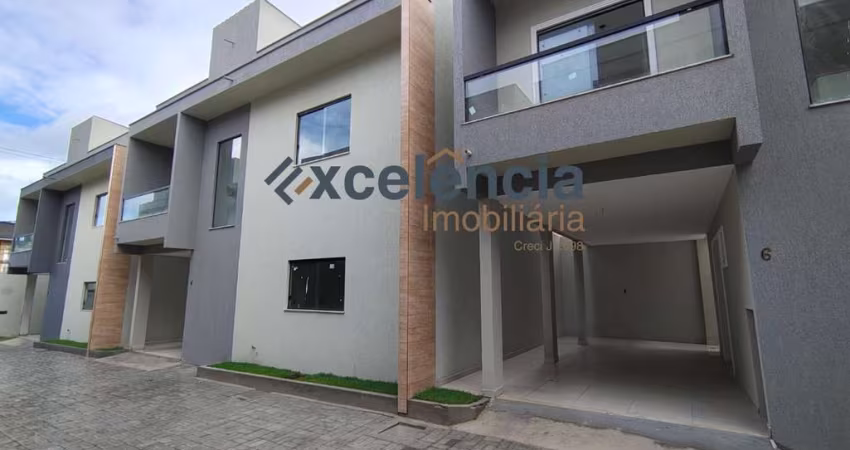 Casa duplex com 3 suítes, 120m2 de terreno, em Ipitanga!