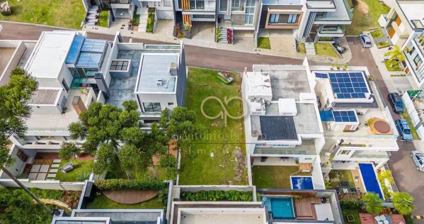 Terreno com 326,66 m² no condomínio residencial park boulevard no santo inácio, a poucos passos do parque barigui, à venda por r$ 890.000,00