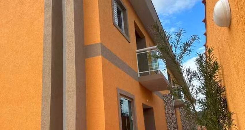 Casa em condomínio Otima Localização