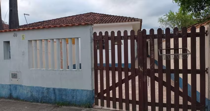 Casa Geminada com área gourmet