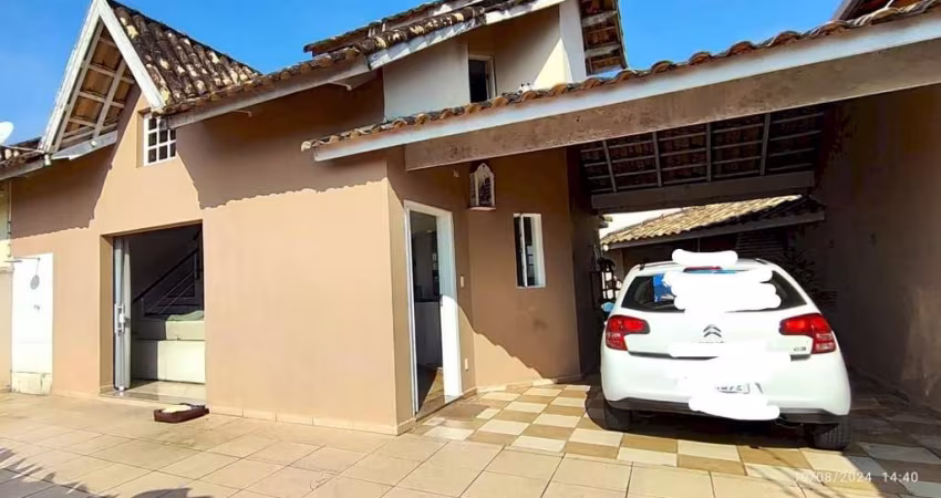 Sobrado Residencial - Lado Praia
