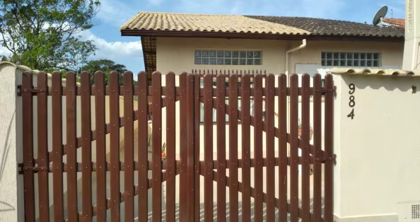 Casa Residencial - Ótima Localização
