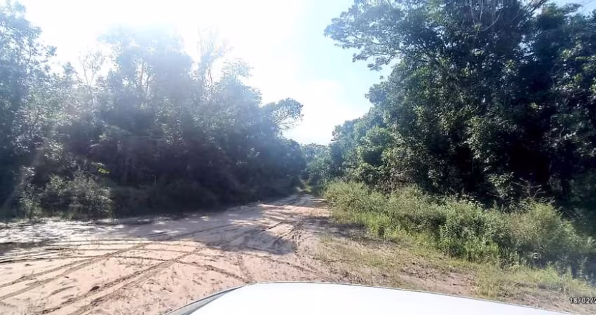 Terreno com 300m²