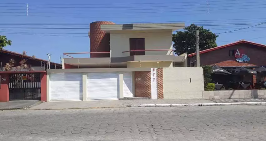 Casa com 4 quartos à venda no Centro, Itanhaém 