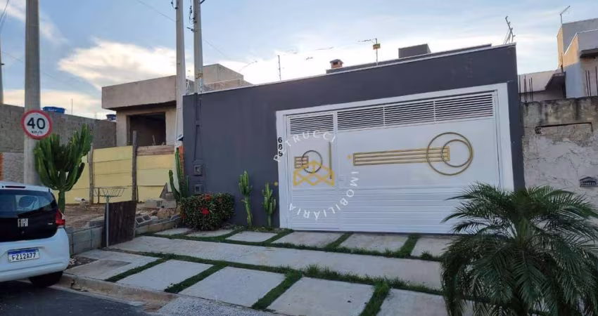 Sobrado com piscina e com 3 dormitórios à venda, 148 m² por R$ 780.000 - Jardim dos Sabiás - Indaiatuba/SP