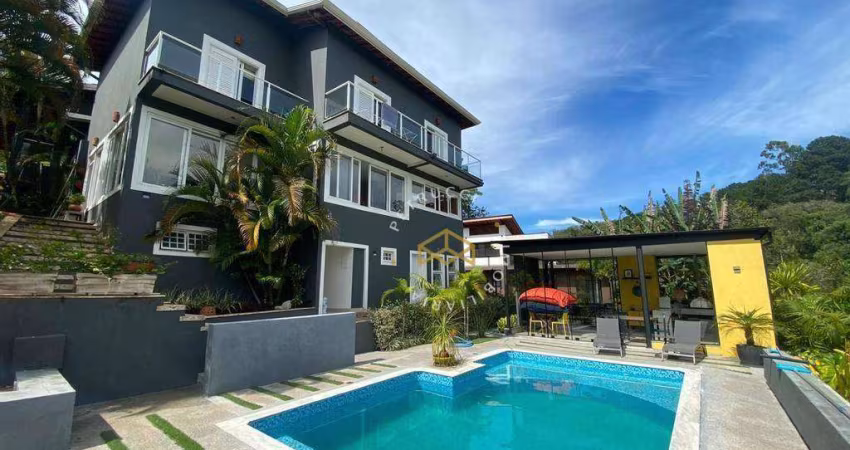 Casa com 3 dormitórios à venda, 700 m² por R$ 3.200.000,00 - Condomínio Vale Da Santa Fé - Vinhedo/SP