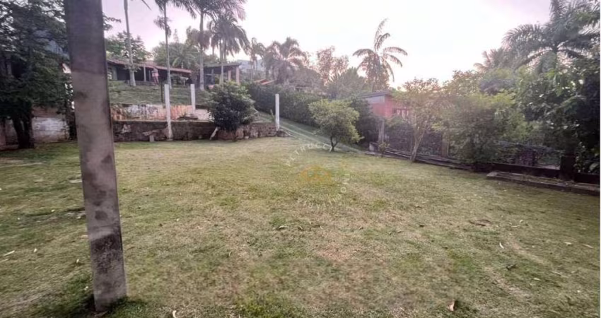 Chácara com 2 dormitórios à venda, 2020 m² por R$ 1.100.000,00 - Bairro Cachoeira - Vinhedo/SP