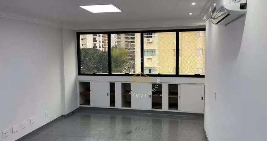Sala comercial com 3 salas para alugar na Rua Maria Monteiro, 830, Cambuí, Campinas