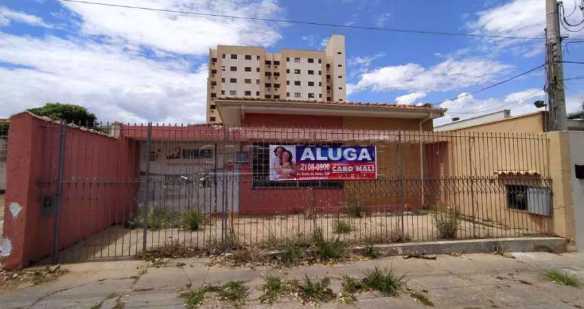 Casa com 3 quartos para alugar na Avenida Feijó, 1109, Centro, Araraquara