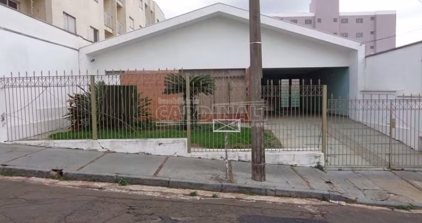 Casa com 3 dormitórios e 1 suíte no Jardim Lutfalla próxima a USP em São Carlos
