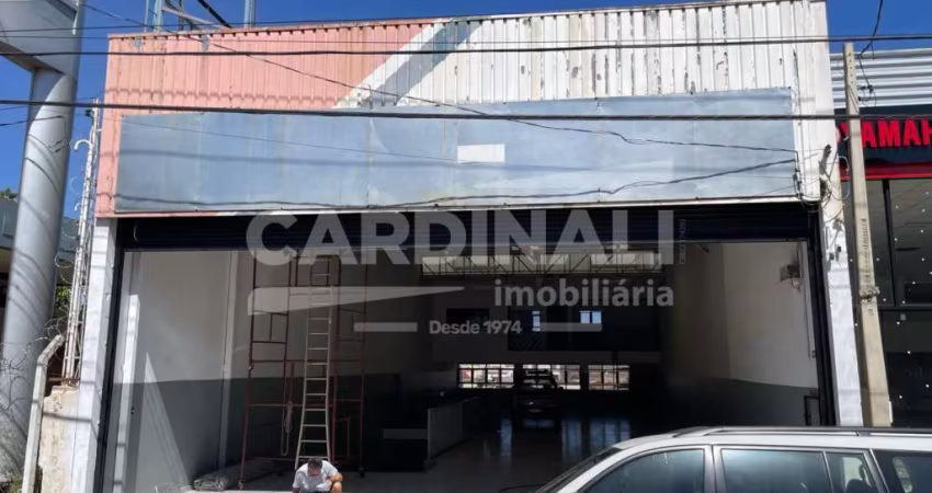 Balcão comercial na Avenida São Carlos com excelente localização