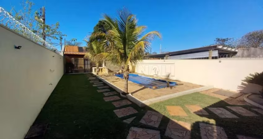 Casa no Broa com três dormitórios sendo um suíte.
