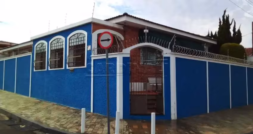 Casa com 3 quartos para alugar na Rua Antônio Botelho, Esquina, 815, Vila Prado, São Carlos
